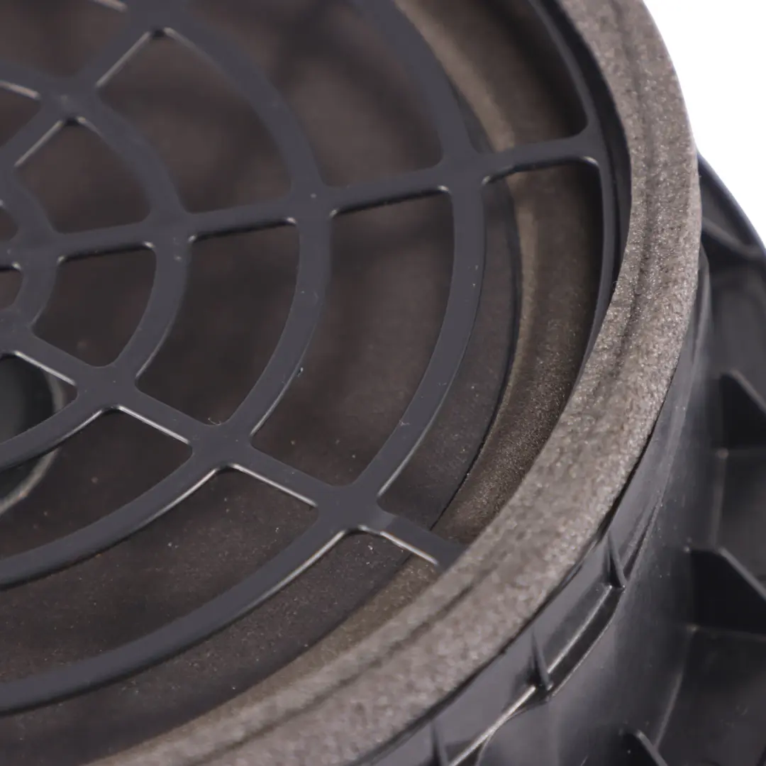 Głośnik Drzwi Przednich Lewy Prawy do Audi A4 B9 o numerze 8W0035415 Audi A4 B9 Głośnik Drzwi Przednich Lewy Prawy - SKU 8W0035415 - Numer Części 8W0035415