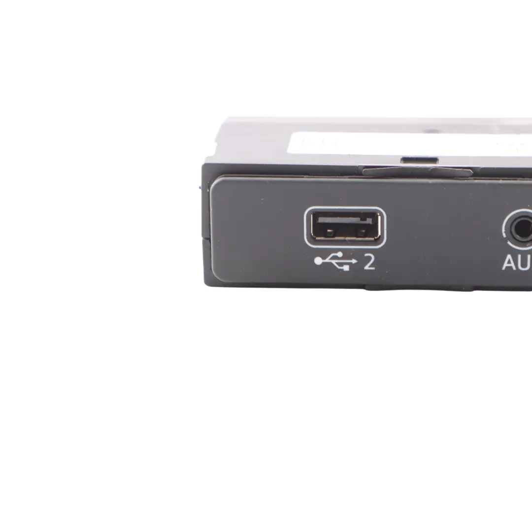 Audi A4 B9 8W Q5 FY Gniazdo Zewnętrzne Audio Port AUX USB - SKU 8W0035708 - Numer Części 8W0035708