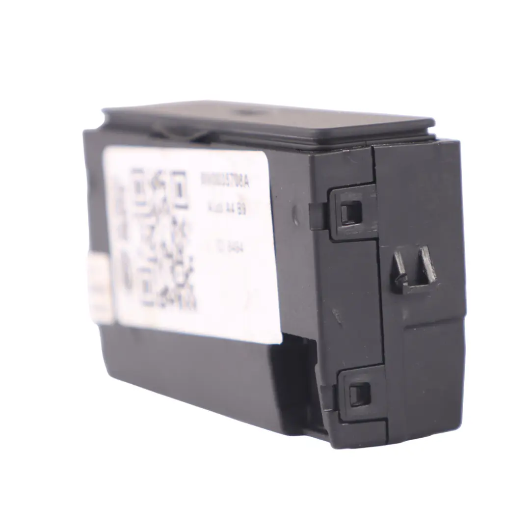 Audi A4 B9 USB Port Typ-C Buchse Stecker Eingang Anschluss - SKU 8W0035708A - Teilenummer 8W0035708A