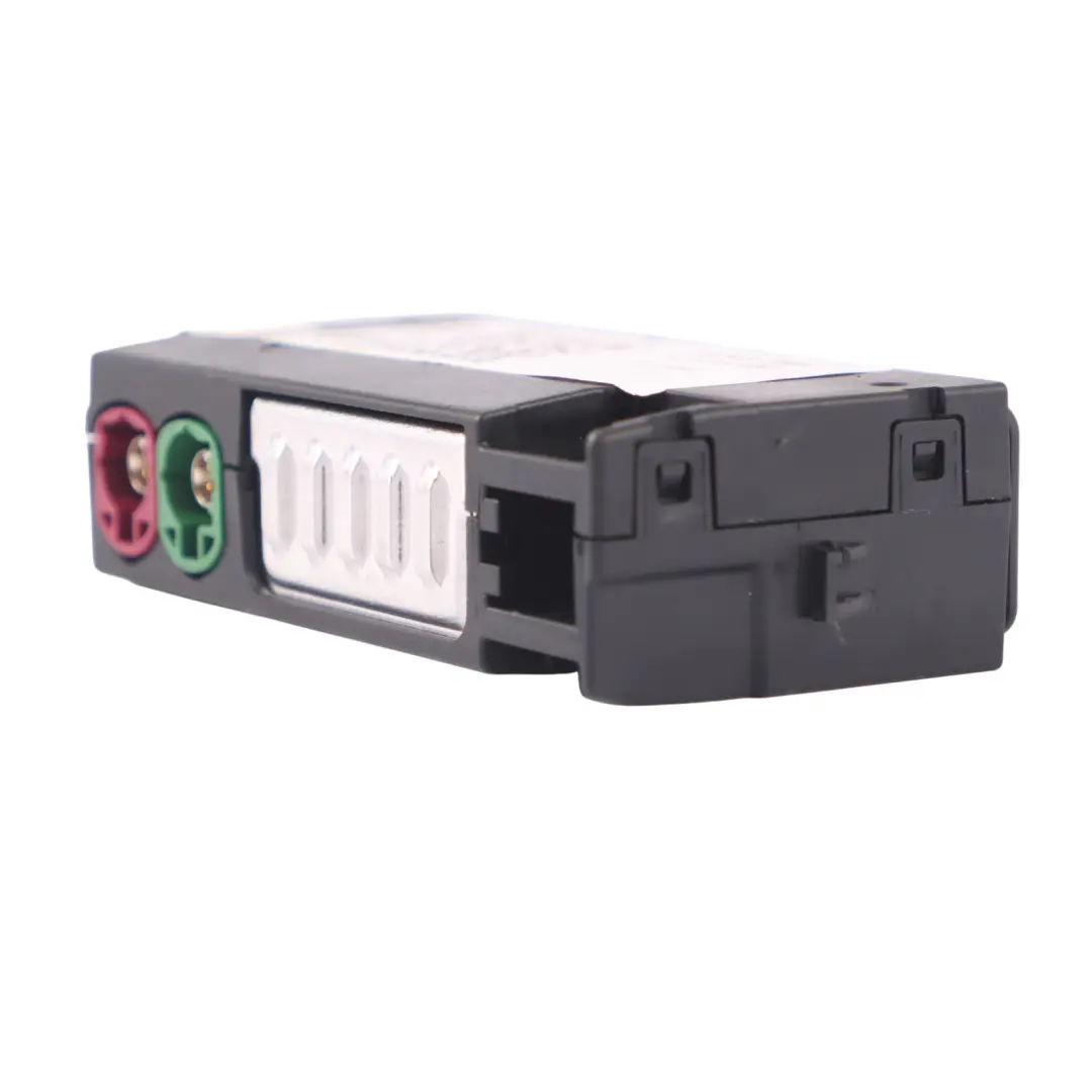 Audi A4 B9 USB Port Typ-C Buchse Stecker Eingang Anschluss - SKU 8W0035708A - Teilenummer 8W0035708A