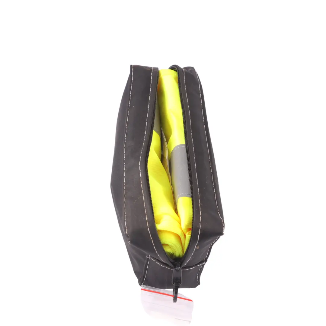 Sac d'urgence Accessoires de sécurité du coffre Haut Visests pour Audi à propos du numéro de pièce 8W0093056 Audi Sac d'urgence Accessoires de sécurité du coffre Haut Visests - SKU 8W0093056 - Numéro de pièce 8W0093056