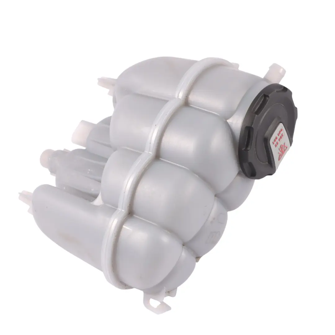 Réservoir d'expansion Bouteille liquide refroidissement pour Audi A4 B9 à propos du numéro de pièce 8W0121405L Audi A4 B9 Réservoir d'expansion Bouteille liquide refroidissement - SKU 8W0121405L - Numéro de pièce 8W0121405L