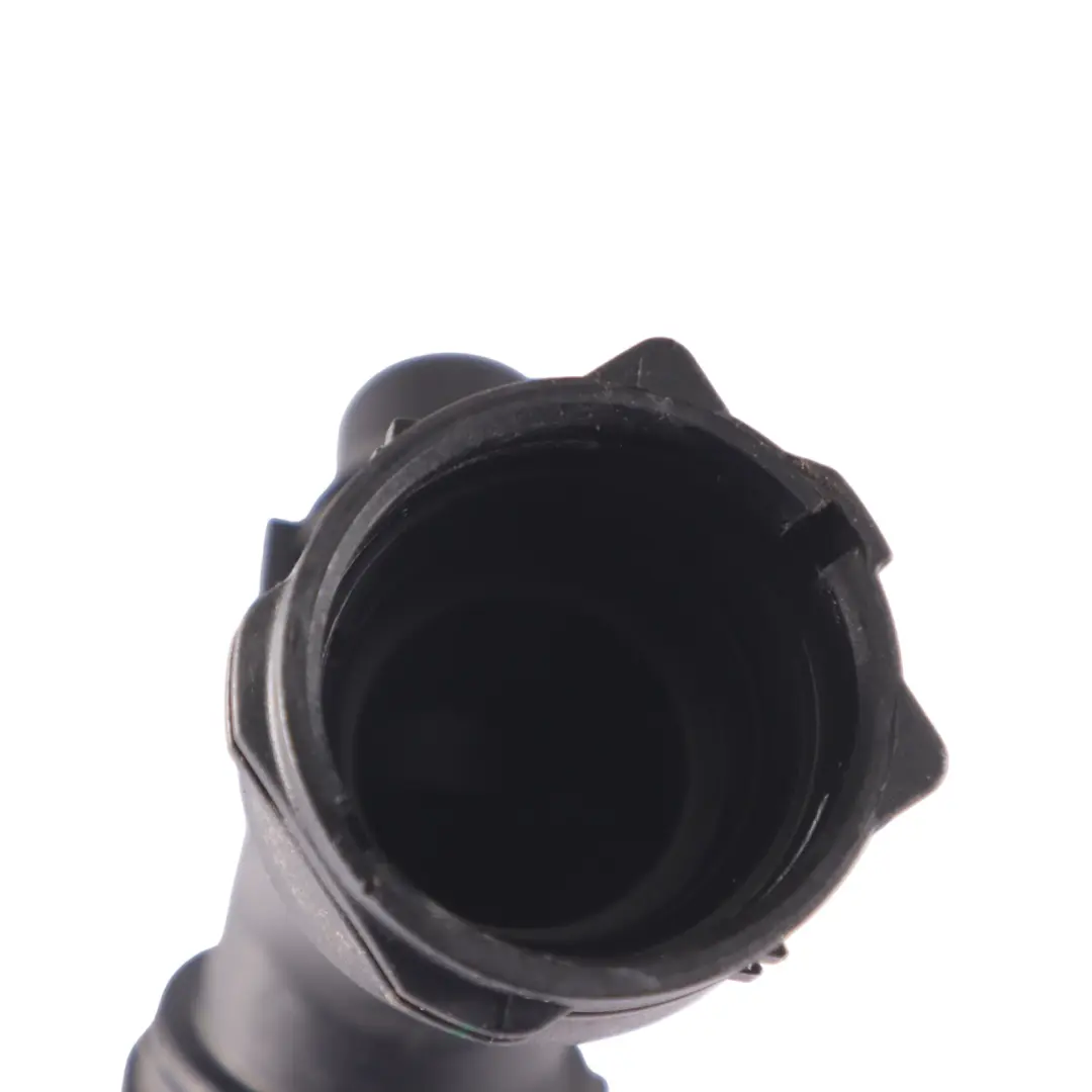 Audi A4 B9 Tuyau d'eau Conduite radiateur liquide refroidissement - SKU 8W0122101BH - Numéro de pièce 8W0122101BH