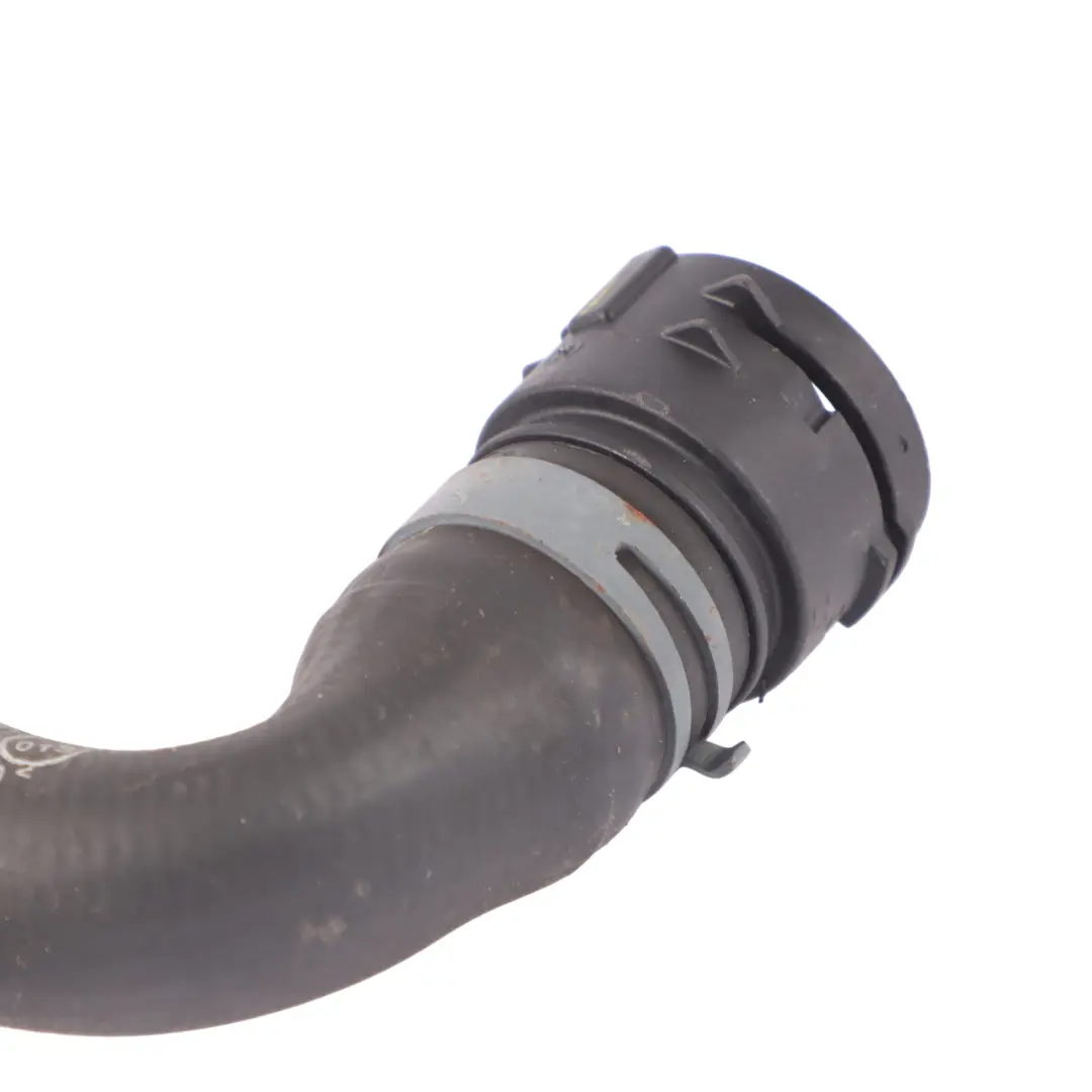 Tuyau d'eau de refroidissement Tube pour Audi A4 B9 2.0 TDI Diesel à propos du numéro de pièce 8W0122101H Audi A4 B9 2.0 TDI Diesel Tuyau d'eau de refroidissement Tube - SKU 8W0122101H - Numéro de pièce 8W0122101H