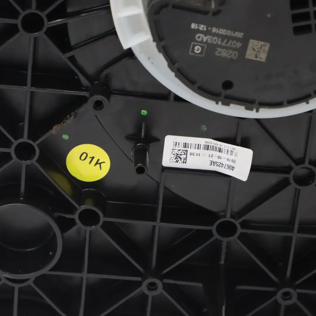 Zbiornik Zbiorniczek AdBlue Pompa do Audi A4 B9 o numerze 8W0131879BB Audi A4 B9 Zbiornik Zbiorniczek AdBlue Pompa - SKU 8W0131879BB - Numer Części 8W0131879BB