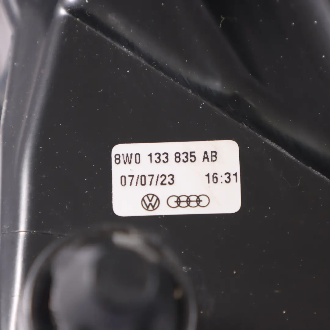 Audi A4 B9 Boîtier filtre à air - SKU 8W0133837 - Numéro de pièce 8W0133837