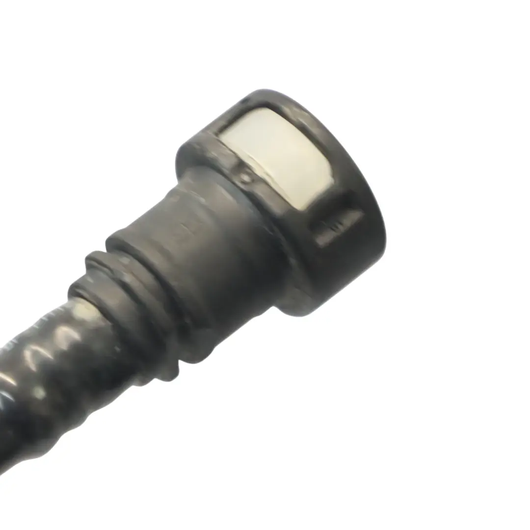 Przewód rura Odpowietrzająca Filtra Węglowego do Audi A4 B9 o numerze 8W0201991AC Audi A4 B9 Przewód rura Odpowietrzająca Filtra Węglowego - SKU 8W0201991AC - Numer Części 8W0201991AC