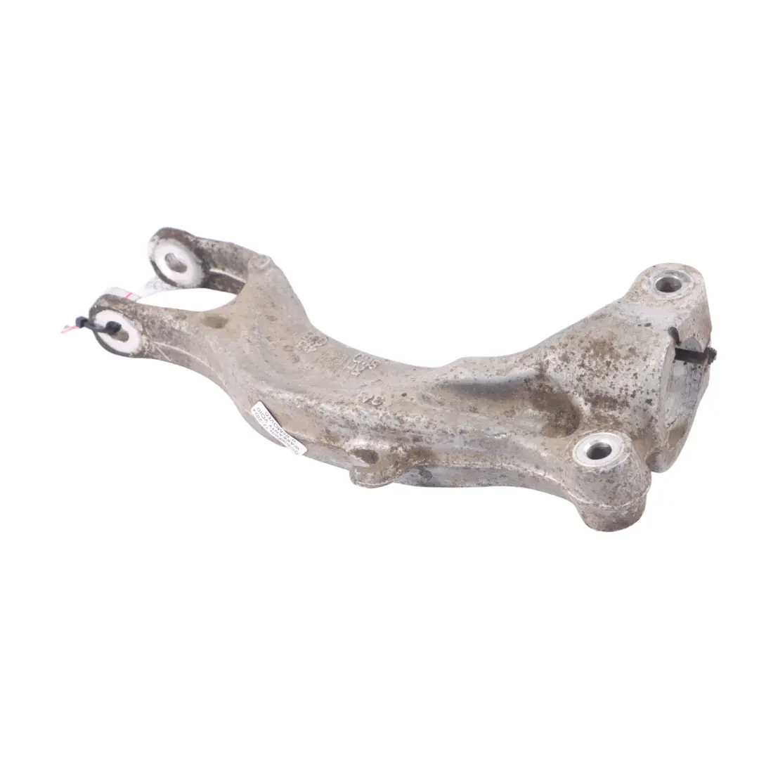 Wspornik amortyzatora przedniego , mocowanie prawe do Audi A4 B9 o numerze 8W0413038H Audi A4 B9 Wspornik amortyzatora przedniego , mocowanie prawe - SKU 8W0413038H - Numer Części 8W0413038H