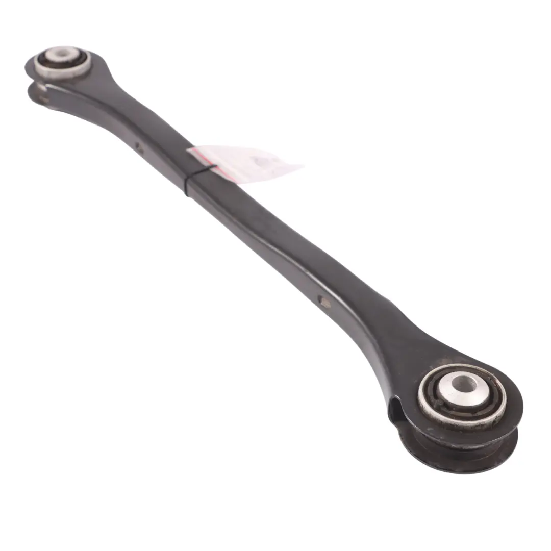 Braccio di controllo della sospensione posteriore destra per Audi A4 B9 con numero di parte 8W0501530D Audi A4 B9 Braccio di controllo della sospensione posteriore destra - SKU 8W0501530D - Numero di parte 8W0501530D