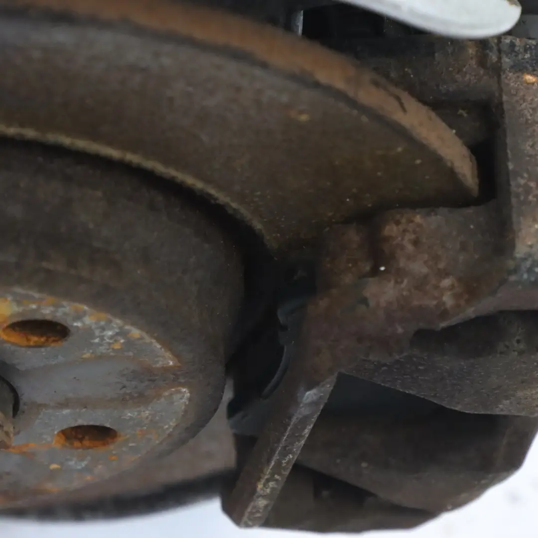 Audi A4 B9 Suspension jambe arrière droite porte-roue étrier de disque de frein - SKU 8W0505432Q - Numéro de pièce 8W0505432Q