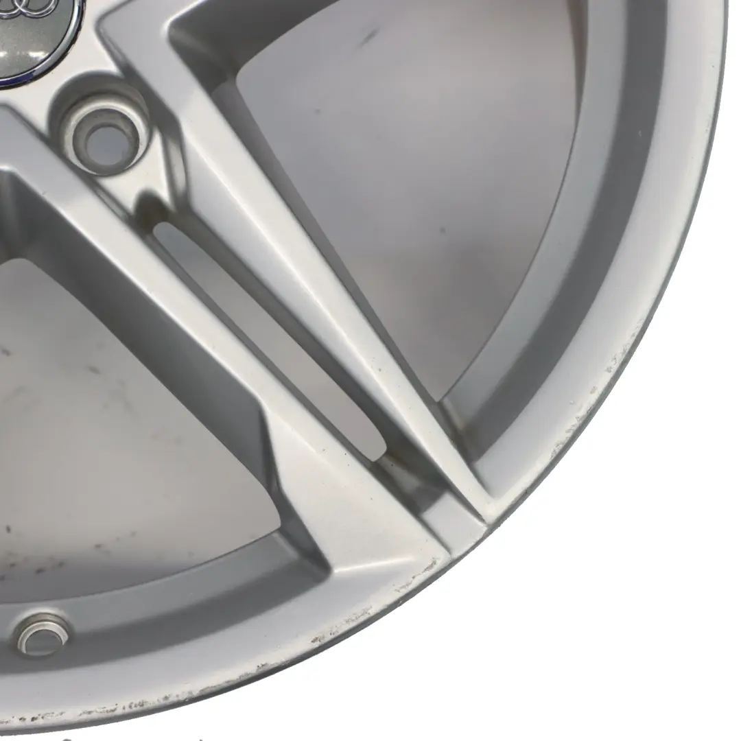 Audi A4 B9 Jante argentée alliage 18" 8J ET:40 Double étoile - SKU 8W0601025R-2 - Numéro de pièce 8W0601025R