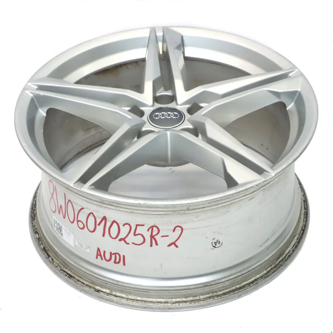 Audi A4 B9 Jante argentée alliage 18" 8J ET:40 Double étoile - SKU 8W0601025R-2 - Numéro de pièce 8W0601025R