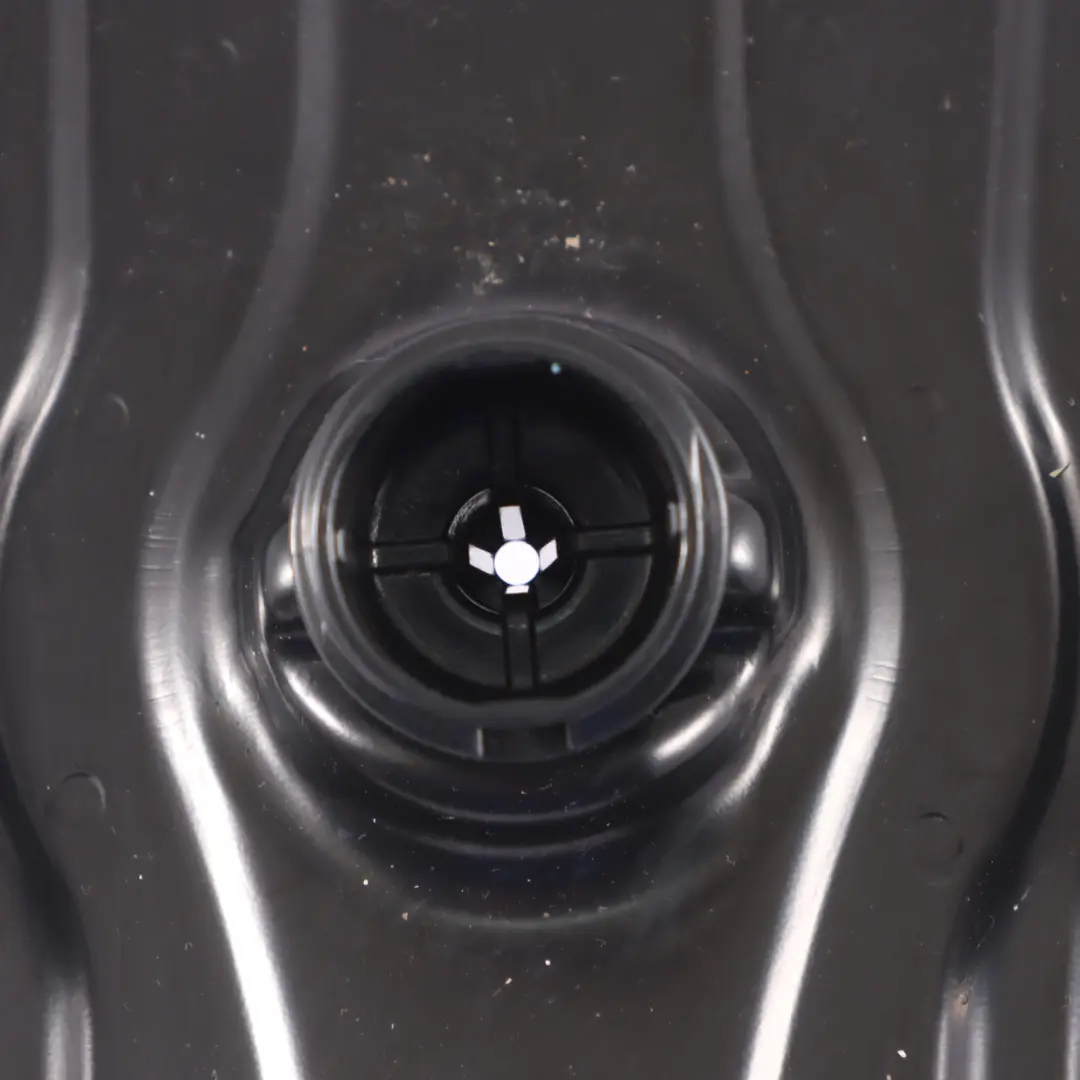  Soporte de montaje de rueda de repuesto Audi A4 B9 - SKU 8W0802715C - Número de pieza 8W0802715C