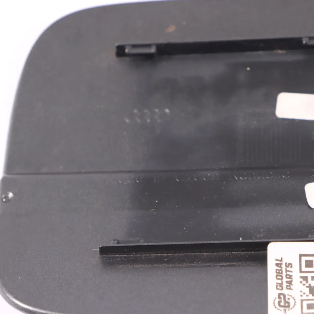 Audi A4 B9 Couvercle de remplissage de carburant Daytona Grey - Z7S - SKU 8W0809907-DGR - Numéro de pièce 8W0809907