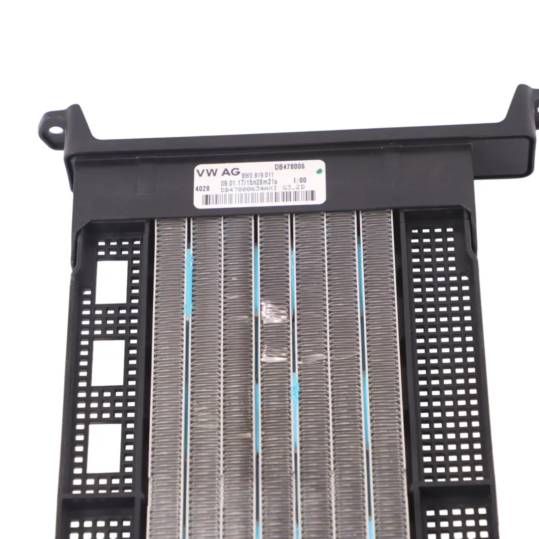 calefacción auxiliar adicional radiador para Audi A4 B9 2.0 TDI Elemento con número de pieza 8W0819011 Audi A4 B9 2.0 TDI Elemento calefacción auxiliar adicional radiador - SKU 8W0819011 - Número de pieza 8W0819011