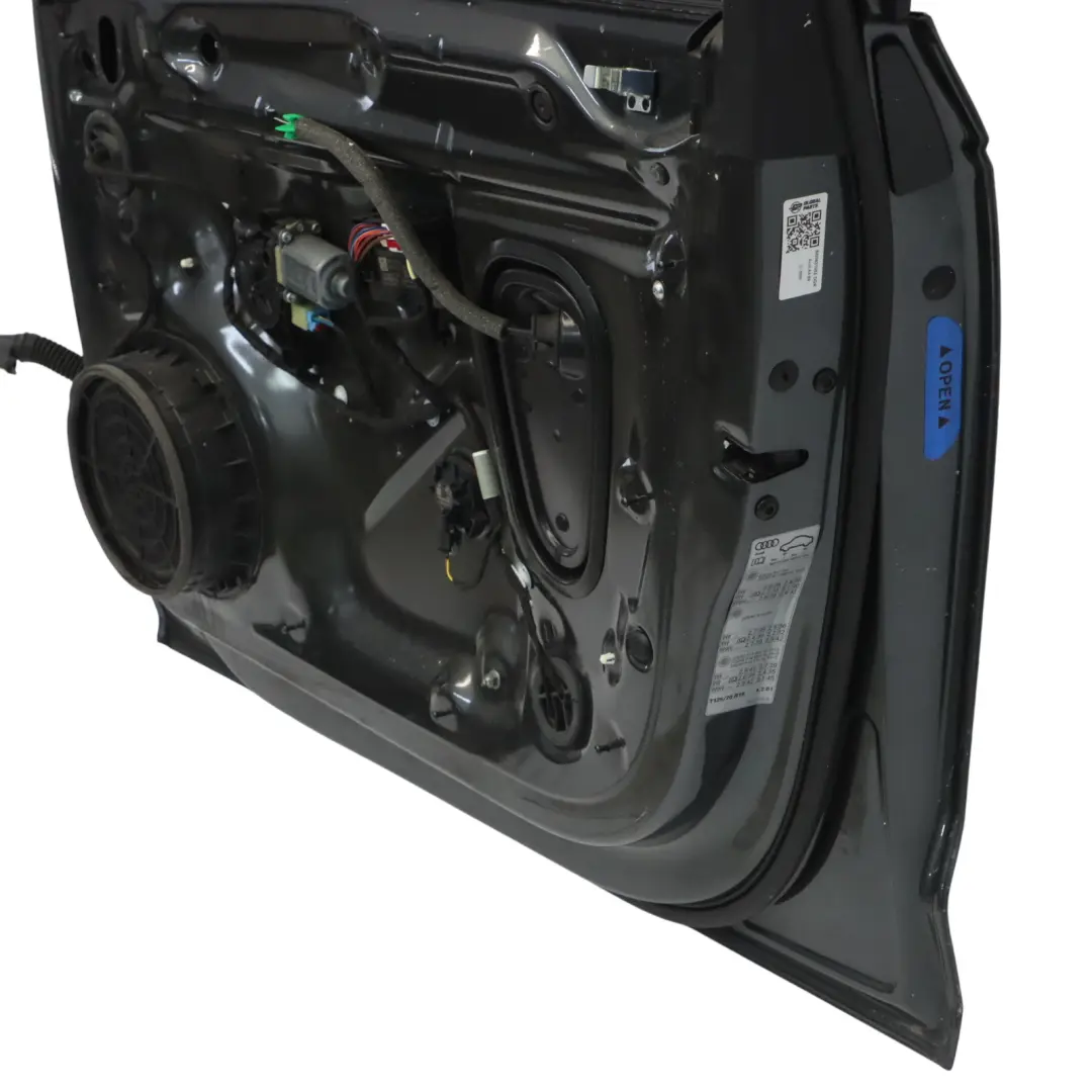 Panneau d'habillage de porte avant droite Daytona Grey Pearl - Z7S pour Audi A4 B9 à propos du numéro de pièce 8W0831052 Audi A4 B9 Panneau d'habillage de porte avant droite Daytona Grey Pearl - Z7S - SKU 8W0831052-DGR - Numéro de pièce 8W0831052