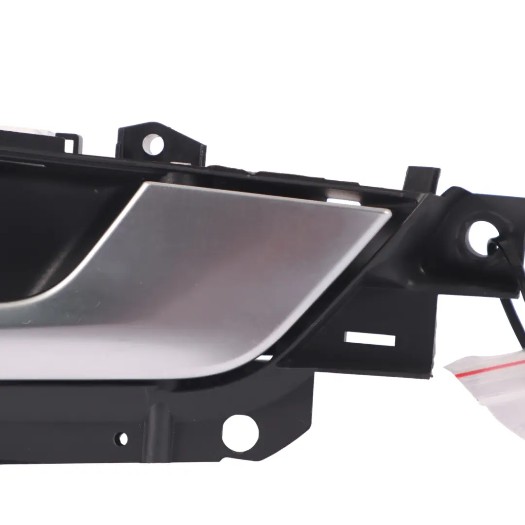 Wewnętrzna Klamka Drzwi Prawy Przód do Audi A4 B9 o numerze 8W0837020H Audi A4 B9 Wewnętrzna Klamka Drzwi Prawy Przód - SKU 8W0837020H - Numer Części 8W0837020H