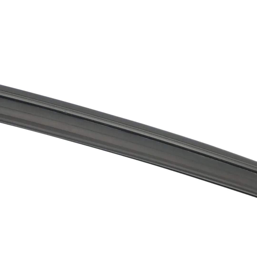 Audi A4 B9 Türfenster Dichtung Zierleiste Kanal Vorne Links - SKU 8W0837431C - Teilenummer 8W0837431C