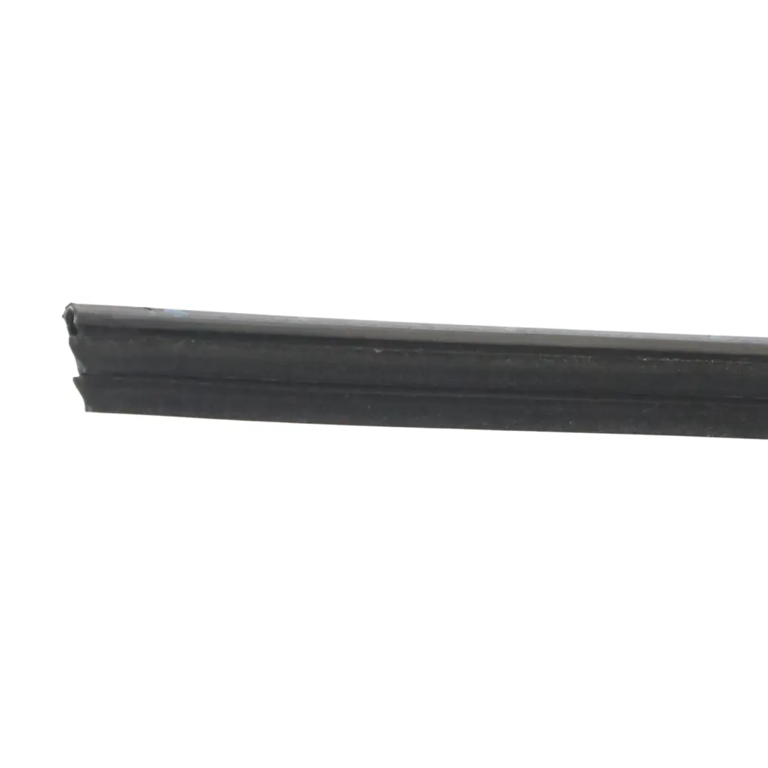 Audi A4 B9 Joint d'étanchéité intérieur de porte avant droit - SKU 8W0837480 - Numéro de pièce 8W0837480