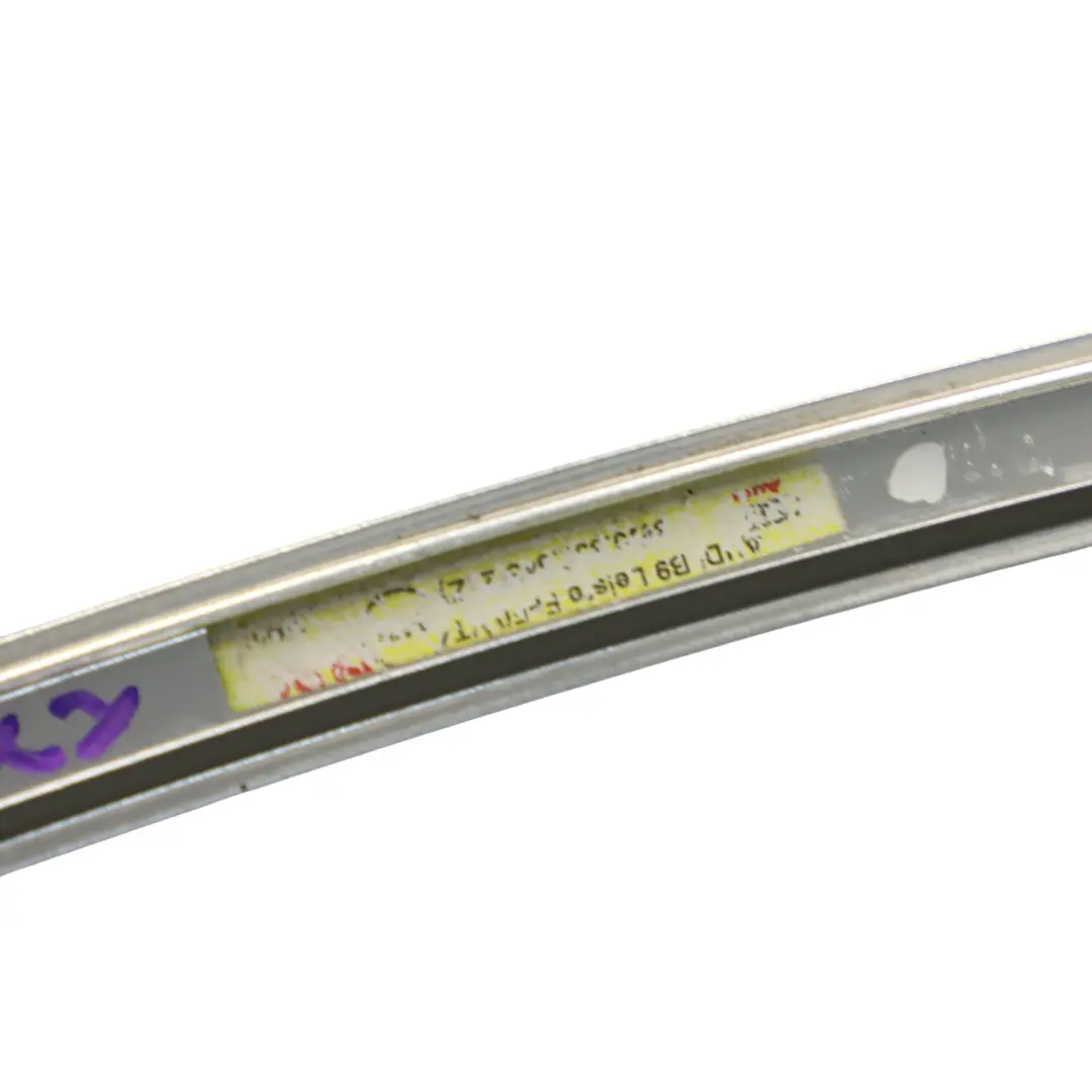 Finitura guida superiore cromata anteriore sinistra per Audi A4 B9 con numero di parte 8W0837643 Audi A4 B9 Finitura guida superiore cromata anteriore sinistra - SKU 8W0837643 - Numero di parte 8W0837643