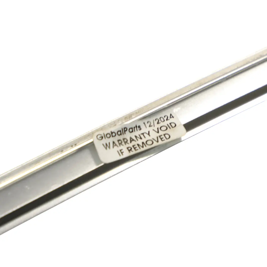 Audi A4 B9 Fenêtre Porte Guide Supérieur Finition Chromée Avant Gauche - SKU 8W0837643 - Numéro de pièce 8W0837643