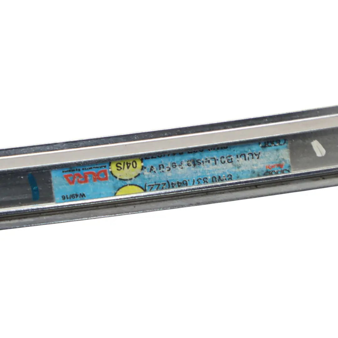 Garniture de Fenêtre Supérieure Droite Chromée pour Audi A4 B9 Porte Avant à propos du numéro de pièce 8W0837644 Audi A4 B9 Porte Avant Garniture de Fenêtre Supérieure Droite Chromée - SKU 8W0837644 - Numéro de pièce 8W0837644