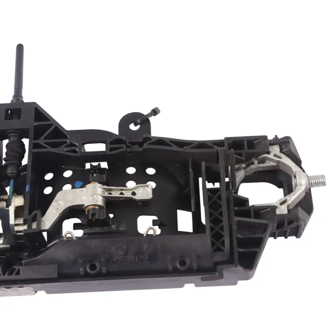 Audi A4 B9 Support poignée extérieure porte arrière fixation gauche - SKU 8W0837811A - Numéro de pièce 8W0837811A