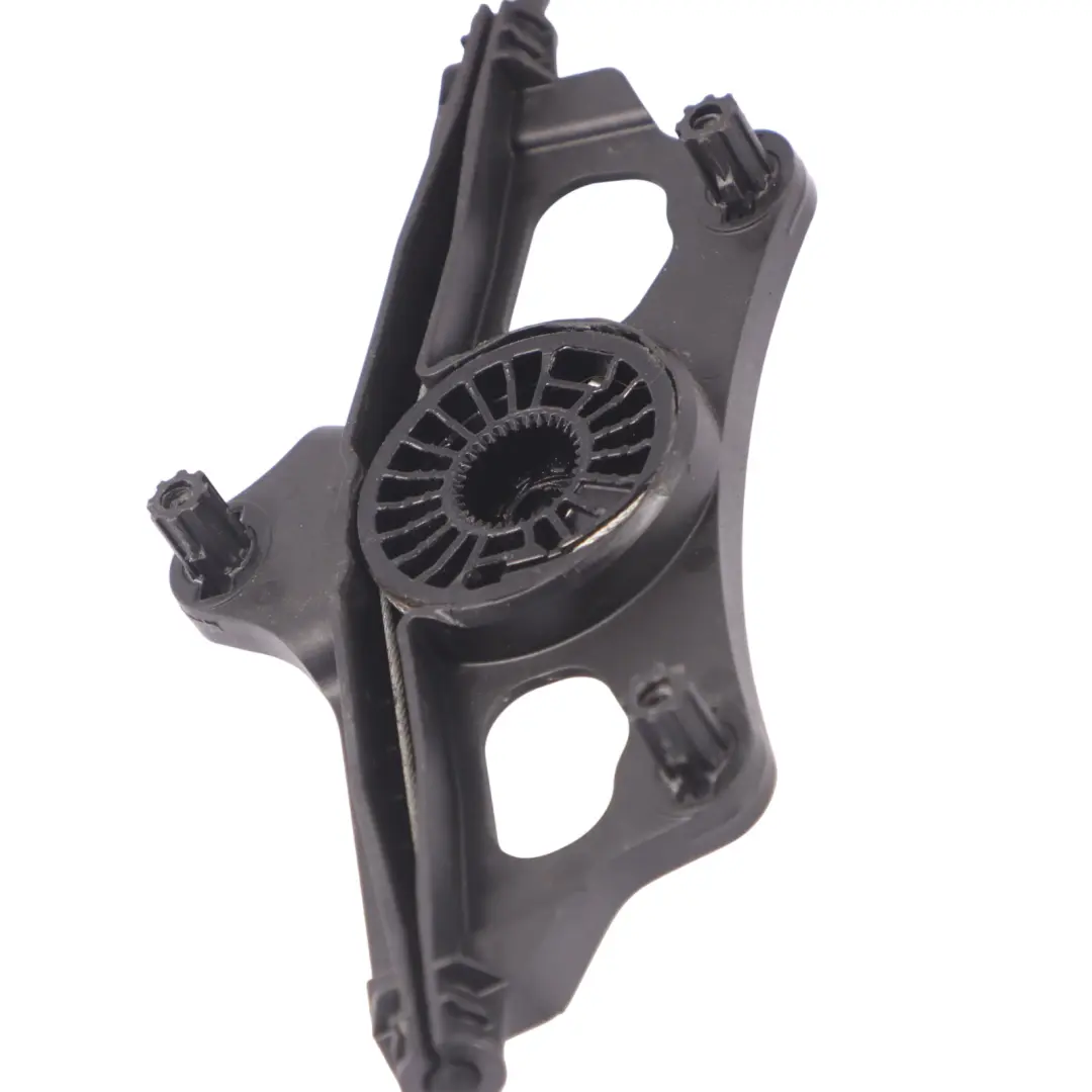 Meccanismo Regolatore Lunotto Elettrico Destro per Audi A4 B9 con numero di parte 8W0839462 Audi A4 B9 Meccanismo Regolatore Lunotto Elettrico Destro - SKU 8W0839462 - Numero di parte 8W0839462