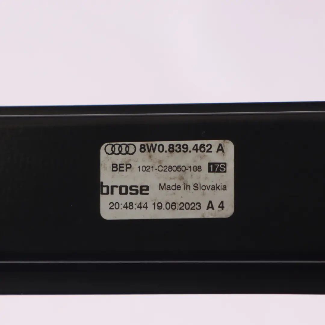 Elevalunas Puerta Trasera Derecha Mecanismo Regulador para Audi A4 B9 con número de pieza 8W0839462A Audi A4 B9 Elevalunas Puerta Trasera Derecha Mecanismo Regulador - SKU 8W0839462A - Número de pieza 8W0839462A