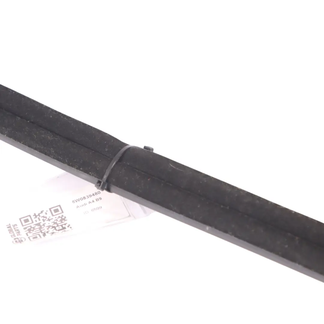 Porta posteriore Guarnizione gomma interna destra per Audi A4 B9 con numero di parte 8W0839480 Audi A4 B9 Porta posteriore Guarnizione gomma interna destra - SKU 8W0839480 - Numero di parte 8W0839480