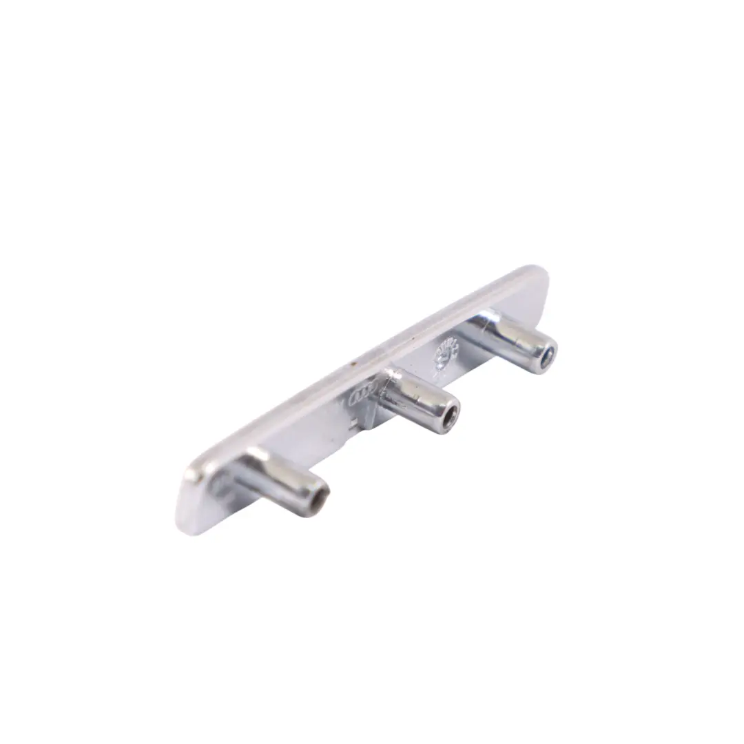 Audi A4 B9 Cruscotto Emblema Lettering Quattro Alluminio - SKU 8W0853191 - Numero di parte 8W0853191