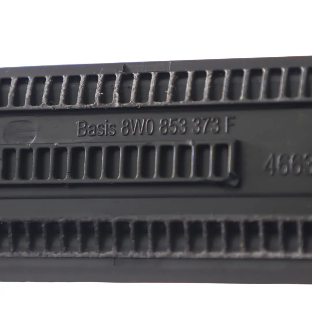 Listwa Progowa Ozdobna Lewy Przód do Audi A4 B9 o numerze 8W0853373F Audi A4 B9 Listwa Progowa Ozdobna Lewy Przód - SKU 8W0853373F - Numer Części 8W0853373F