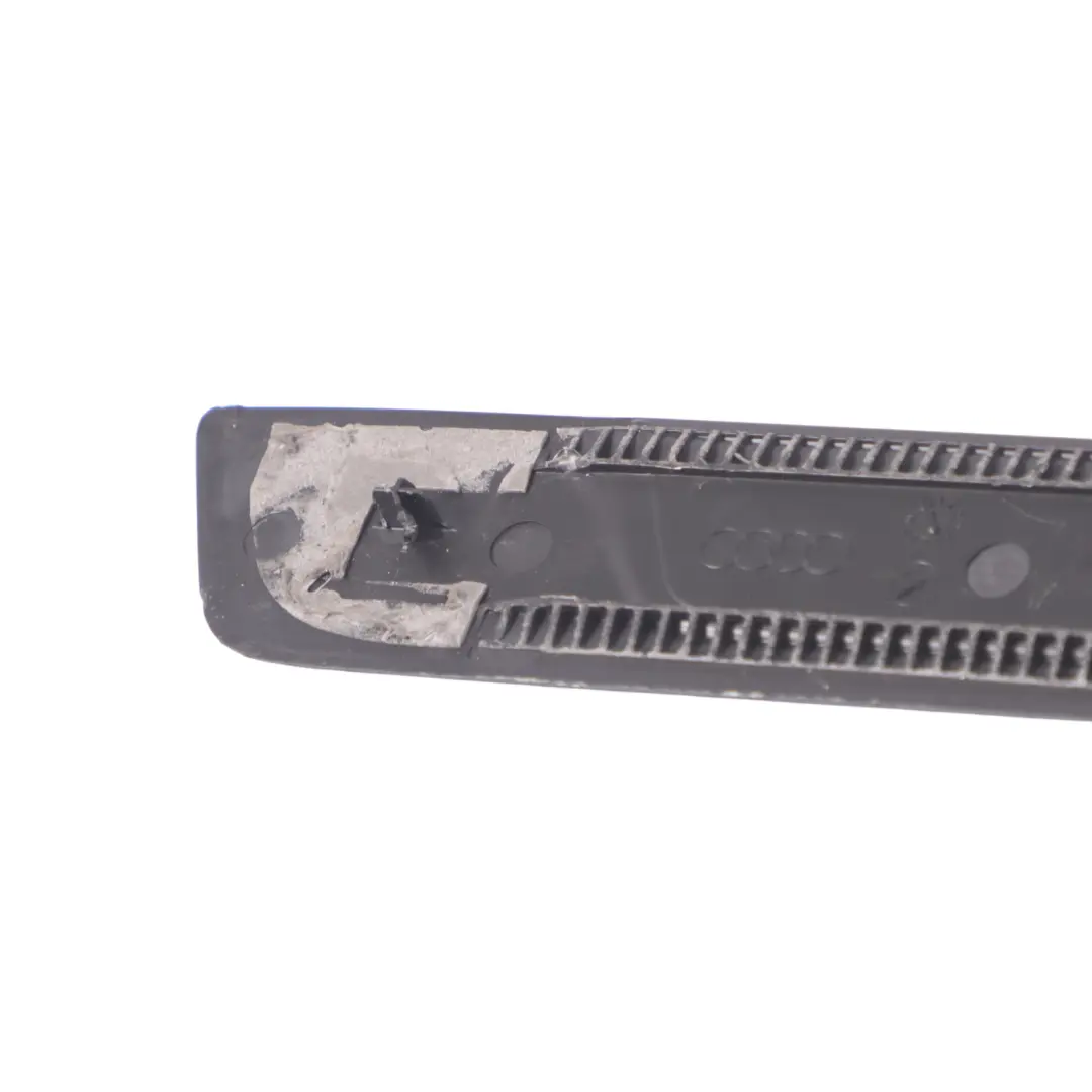 Listwa Progowa Ozdobna Lewy Przód do Audi A4 B9 o numerze 8W0853373F Audi A4 B9 Listwa Progowa Ozdobna Lewy Przód - SKU 8W0853373F - Numer Części 8W0853373F