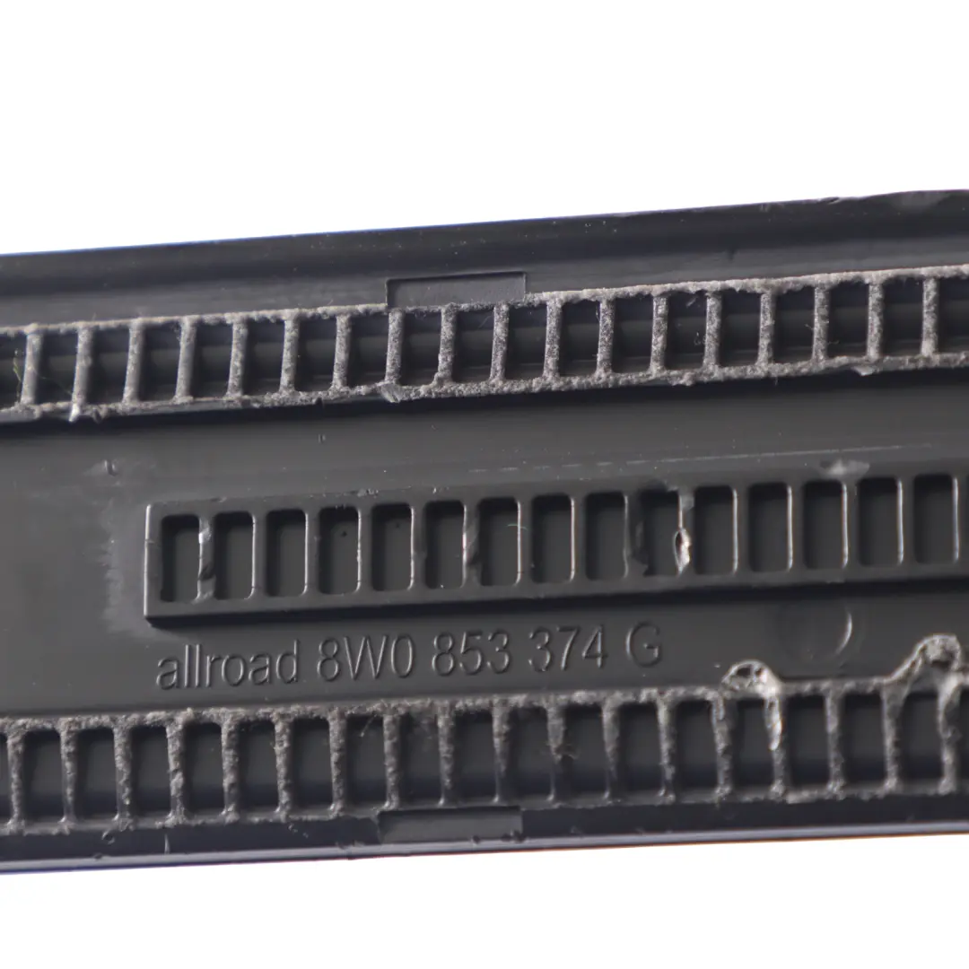 Plaque de seuil avant droite pour Audi A4 B9 à propos du numéro de pièce 8W0853374F Audi A4 B9 Plaque de seuil avant droite - SKU 8W0853374F - Numéro de pièce 8W0853374F