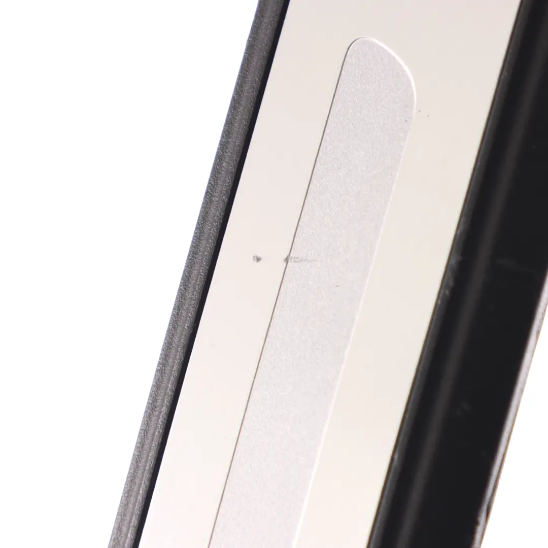 anteriore Door Sill Strip Entrance Trim Plate Right per Audi A4 B9 con numero di parte 8W0853374F Audi A4 B9 anteriore Door Sill Strip Entrance Trim Plate Right - SKU 8W0853374F - Numero di parte 8W0853374F