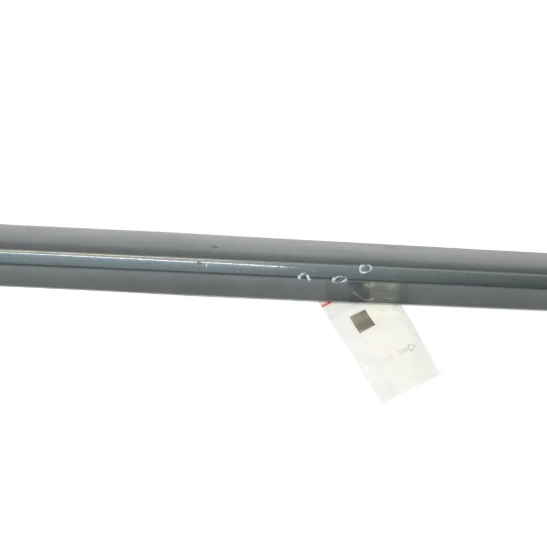 Faldón Lateral Protector Derecho Daytona Grey Perla - Z7S para Audi A4 B9 con número de pieza 8W0853932 Audi A4 B9 Faldón Lateral Protector Derecho Daytona Grey Perla - Z7S - SKU 8W0853932-DGR - Número de pieza 8W0853932