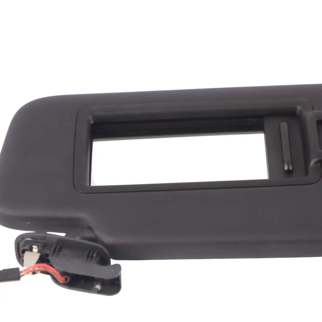 Specchietto parasole Pannello parasole destro Nero per Audi A4 B9 con numero di parte 8W0857552 Audi A4 B9 Specchietto parasole Pannello parasole destro Nero - SKU 8W0857552 - Numero di parte 8W0857552