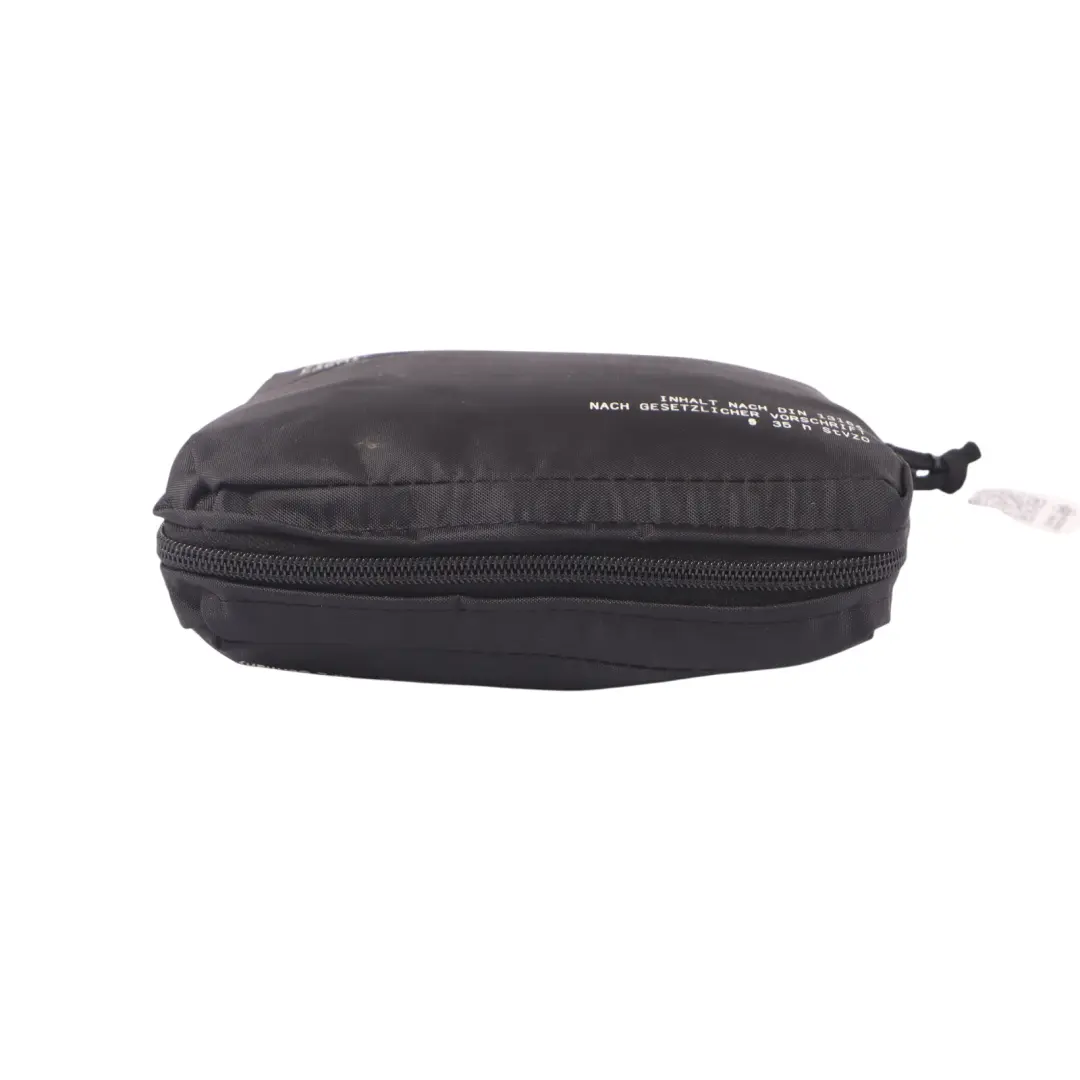 Apteczka Samochodowej Pierwszej Pomocy Czarna do Audi Q5 FY o numerze 8W0860282B Audi Q5 FY Apteczka Samochodowej Pierwszej Pomocy Czarna - SKU 8W0860282B - Numer Części 8W0860282B