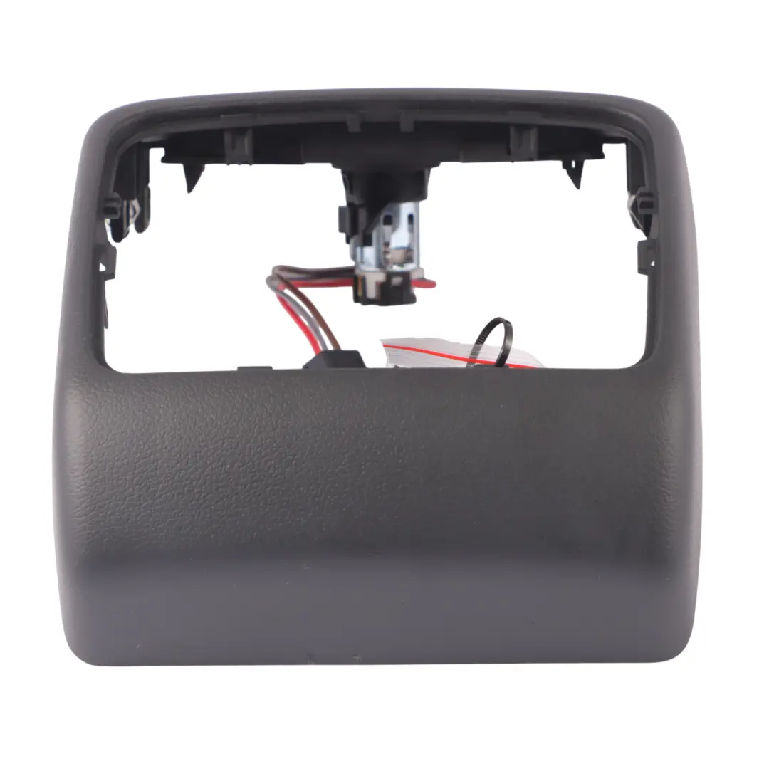 Audi A4 B9 Console centrale posteriore Copertura aria Presa 12V - SKU 8W0863324 - Numero di parte 8W0863324