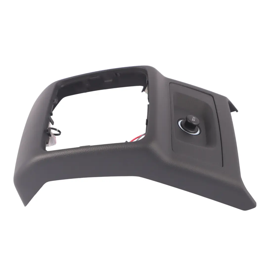 Audi A4 B9 Console central Cache air frais arrière Garniture Prise 12V - SKU 8W0863324 - Numéro de pièce 8W0863324