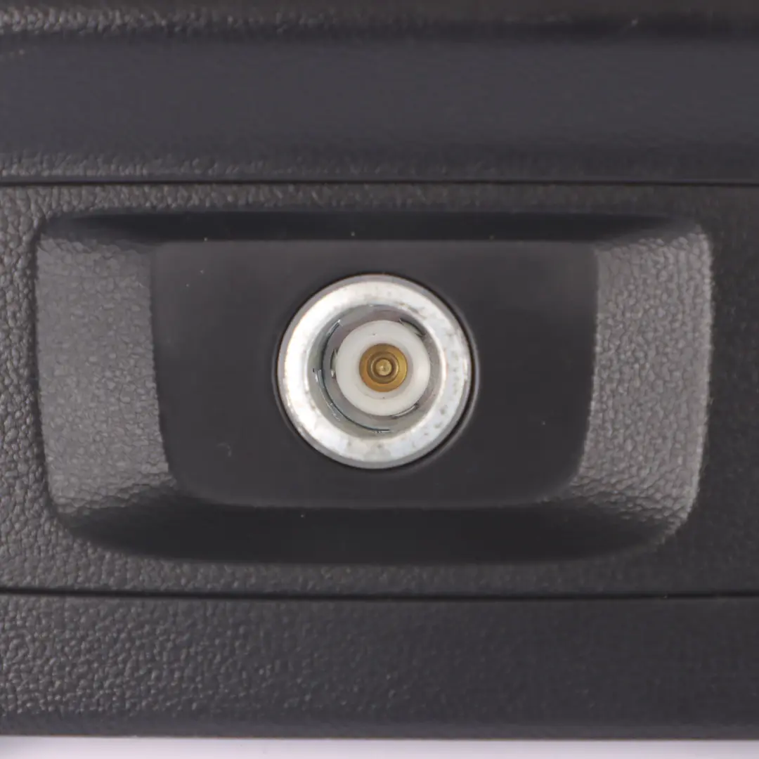 Console plateau rangement bouches d'aération arrière pour Audi A4 B9 à propos du numéro de pièce 8W0864376 Audi A4 B9 Console plateau rangement bouches d'aération arrière - SKU 8W0864376 - Numéro de pièce 8W0864376