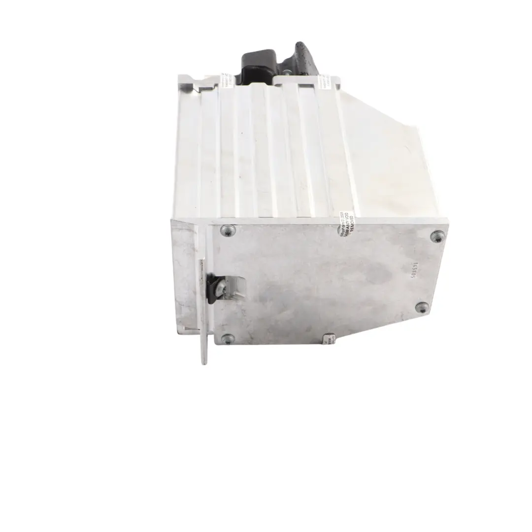 Módulo Convertidor Voltaje Cubierta Batería Auxiliar Soporte para Audi A4 B9 con número de pieza 8W0915172B Audi A4 B9 Módulo Convertidor Voltaje Cubierta Batería Auxiliar Soporte - SKU 8W0915172B - Número de pieza 8W0915172B