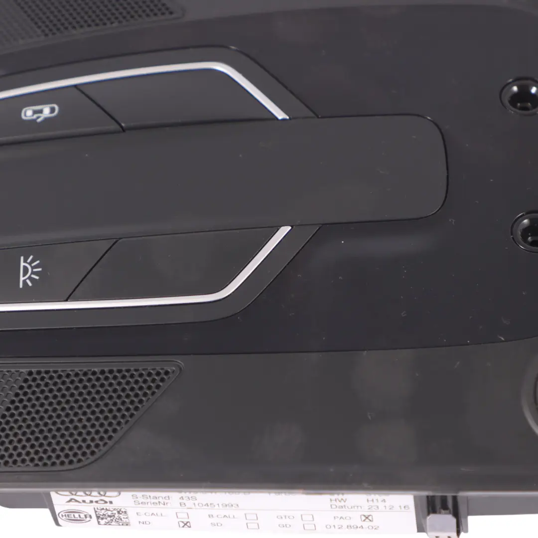 Audi A4 B9 Lampa Podsufitki - SKU 8W0947135D - Numer Części 8W0947135D