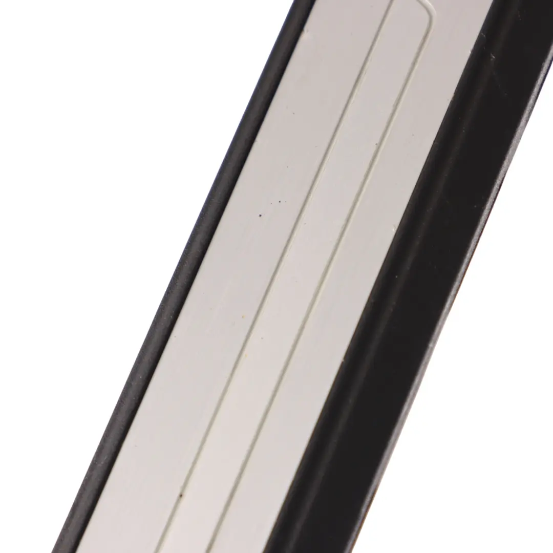 Plaque de seuil avant gauche pour Audi A4 B9 à propos du numéro de pièce 8W0947417A Audi A4 B9 Plaque de seuil avant gauche - SKU 8W0947417A - Numéro de pièce 8W0947417A