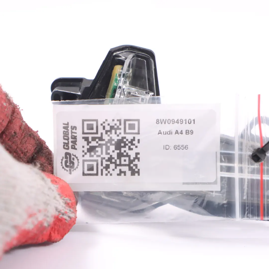 Kierunkowskaz Lewego Lusterka do Audi A4 B9 o numerze 8W0949101 Audi A4 B9 Kierunkowskaz Lewego Lusterka - SKU 8W0949101 - Numer Części 8W0949101