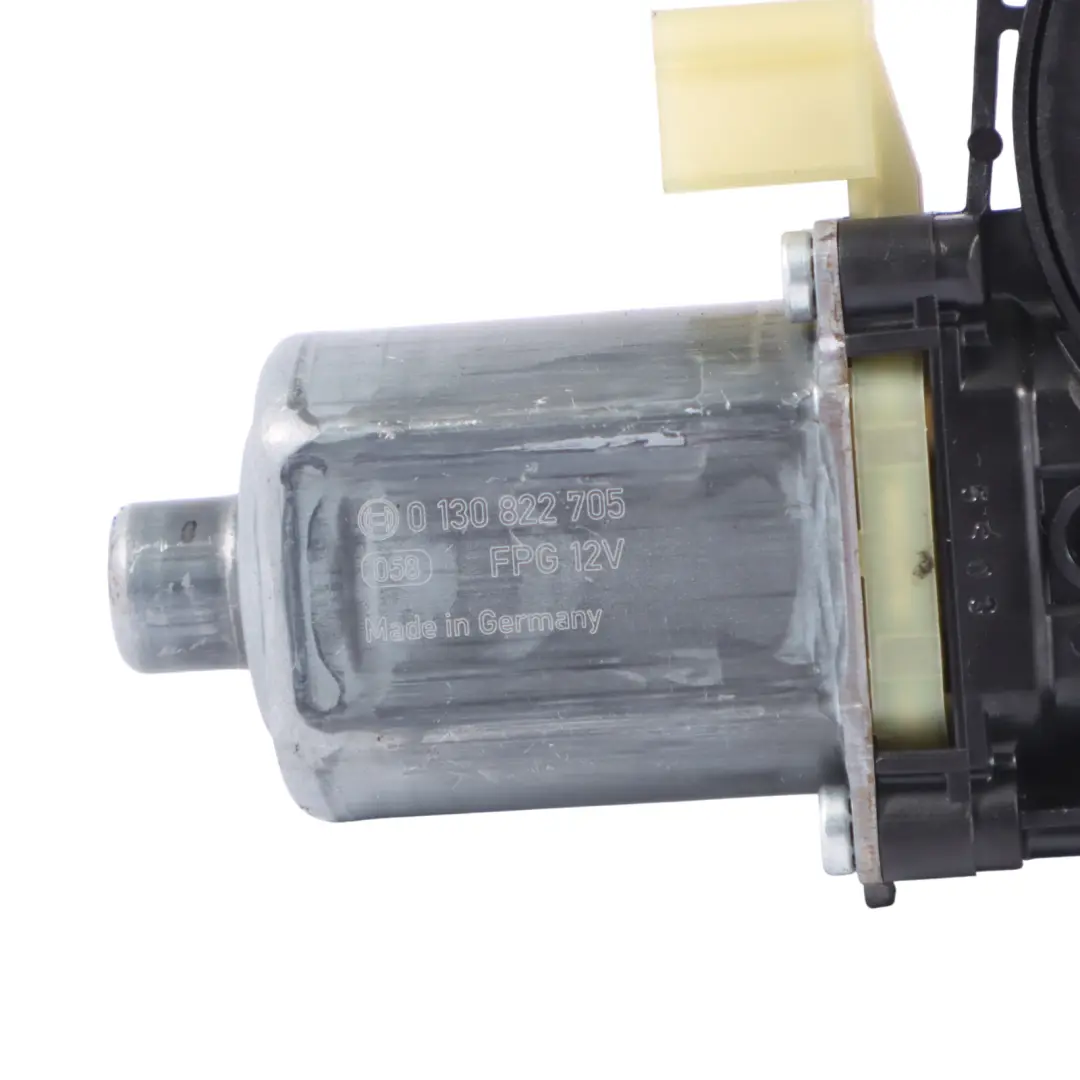 Vordertür Fensterheber Steuermotor Links für Audi A4 B9 mit Teilenummer 8W0959801 Audi A4 B9 Vordertür Fensterheber Steuermotor Links - SKU 8W0959801 - Teilenummer 8W0959801