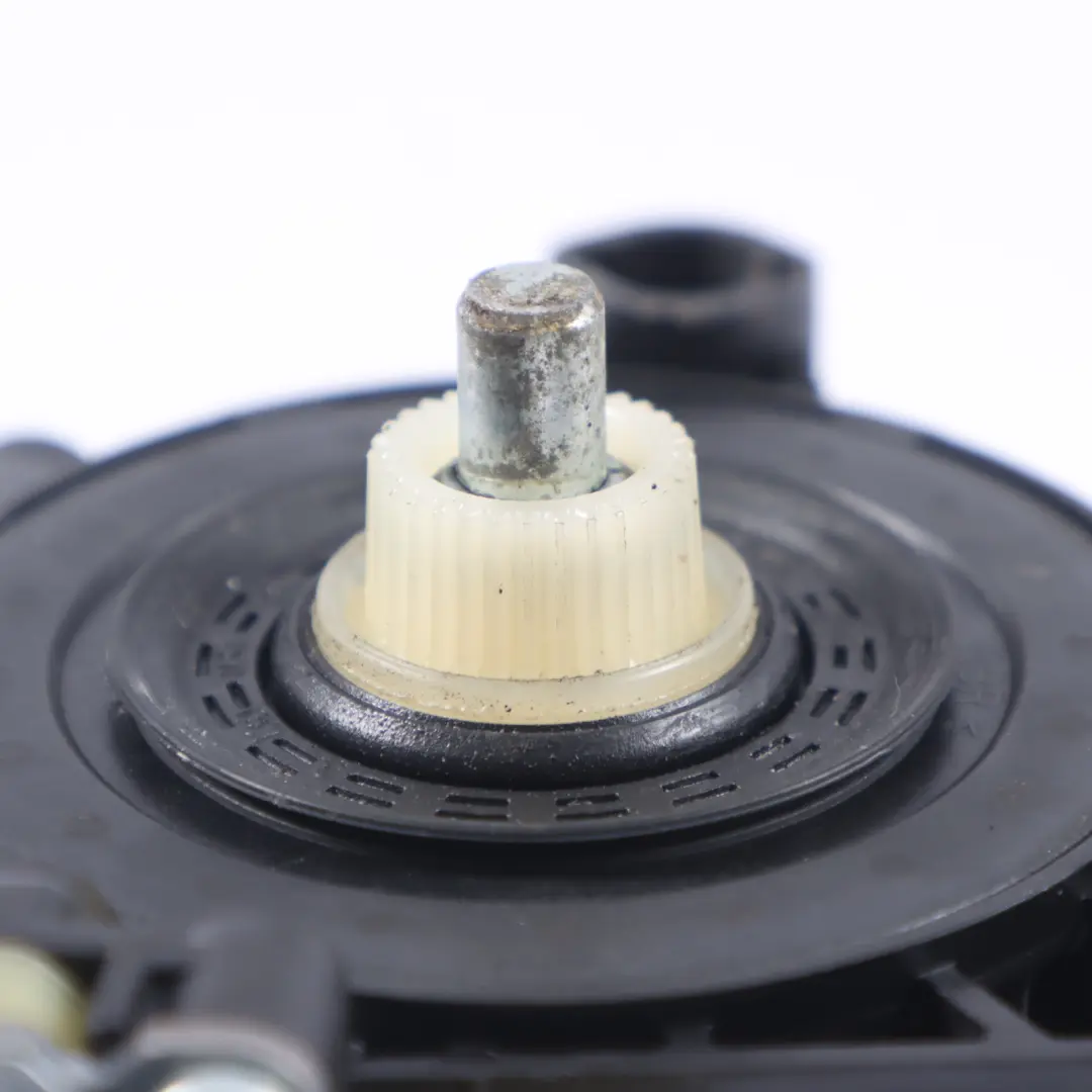 Front Door Window Lifter Mechanism Motor Right O/S to Audi A4 B9 with Part number 8W0959802 Audi A4 B9 Front Door Window Lifter Mechanism Motor Right O/S - SKU 8W0959802 - Part number 8W0959802