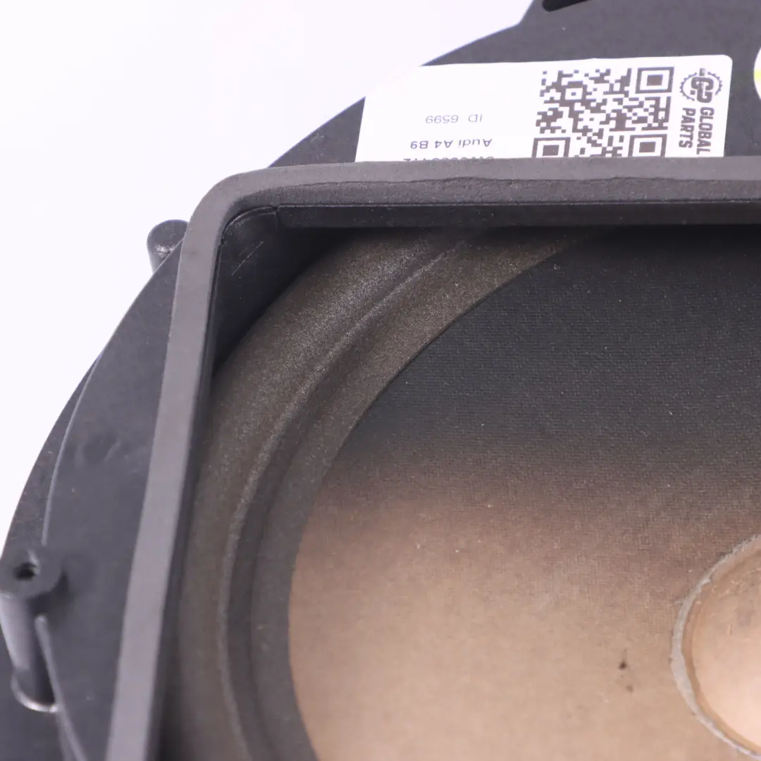 Haut parleur de sous grave arrière central Hi-Fi pour Audi A4 B9 à propos du numéro de pièce 8W5035412 Audi A4 B9 Haut parleur de sous grave arrière central Hi-Fi - SKU 8W5035412 - Numéro de pièce 8W5035412