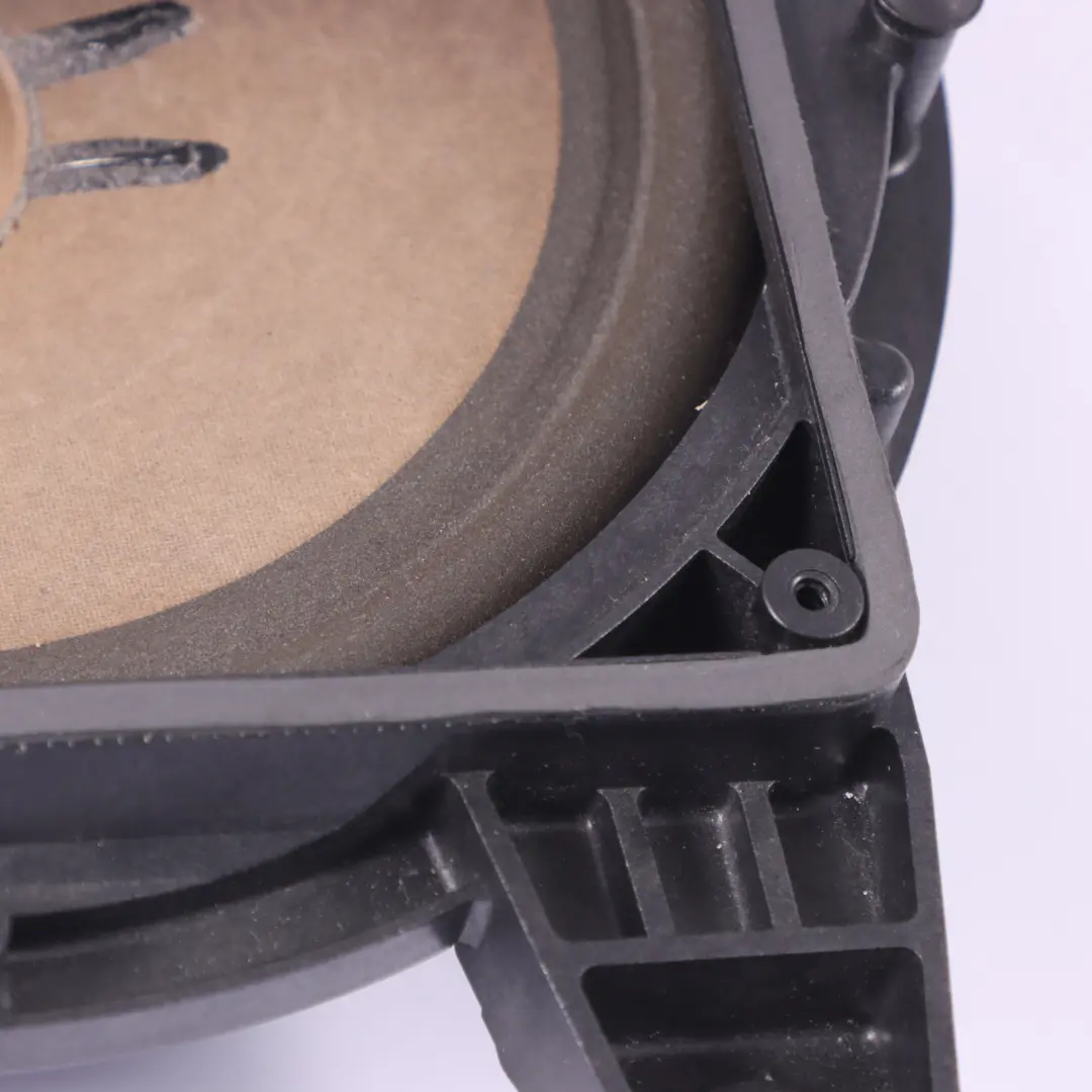 Audi A4 B9 Hinten Mitte Subwoofer Lautsprecher Hi-Fi - SKU 8W5035412 - Teilenummer 8W5035412