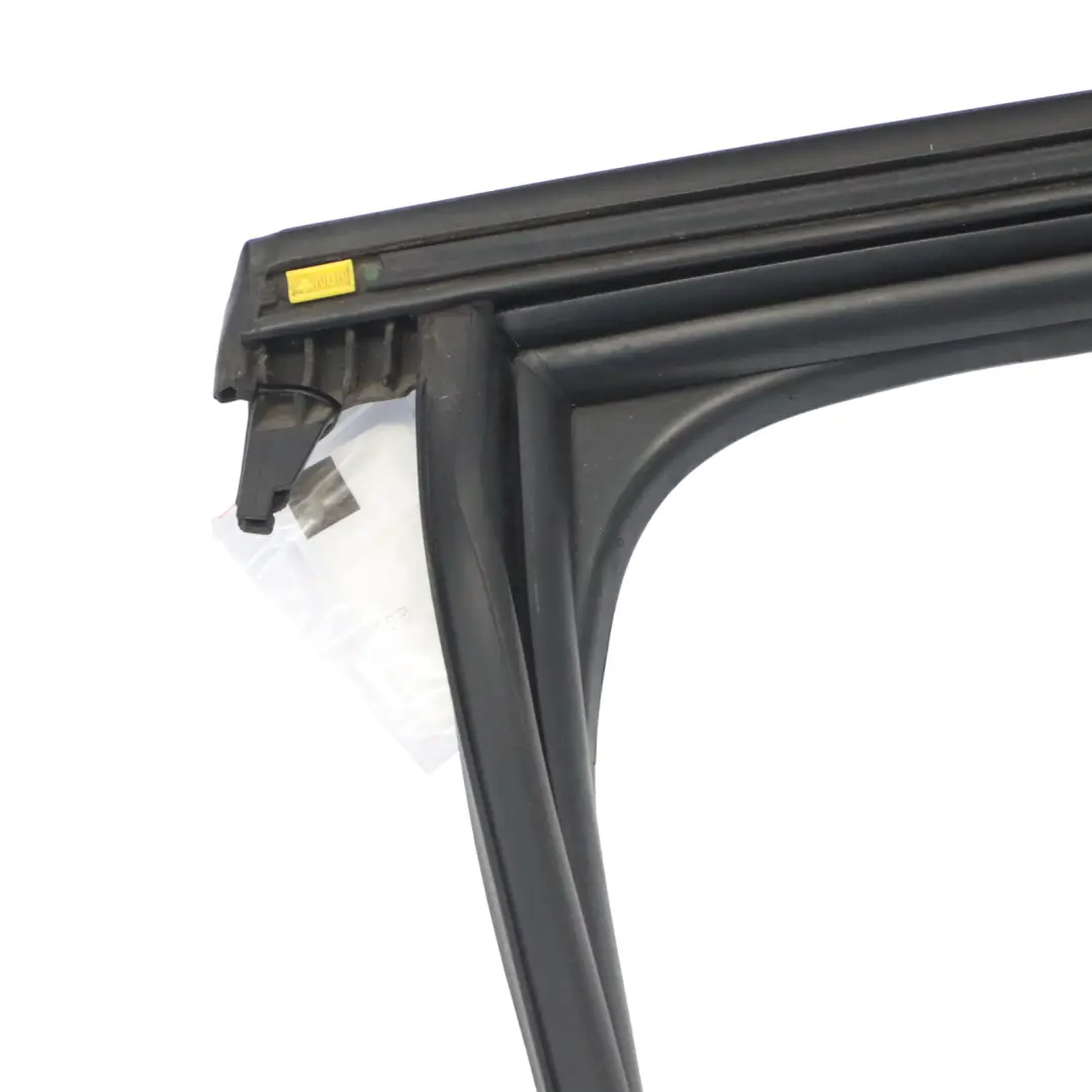 ventana trasera puerta izquierda Cubierta guía sello para Audi A4 B9 Marco con número de pieza 8W5839431C Audi A4 B9 Marco ventana trasera puerta izquierda Cubierta guía sello - SKU 8W5839431C - Número de pieza 8W5839431C
